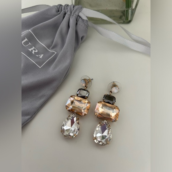 Laura Crystal Earrings - Picture 2 of 4